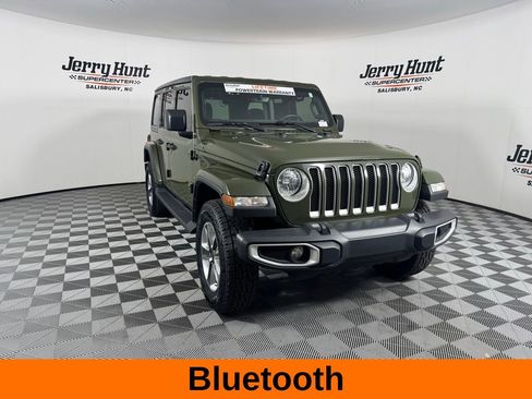 Used 2022 Jeep Wrangler Unlimited Sahara w/ Cold Weather Group AWD/4WD image 6