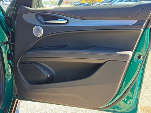 New 2025 Alfa Romeo Stelvio Sprint image 8