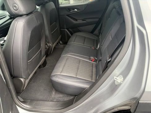 Used 2025 Chevrolet Equinox LT w/ Convenience Package II AWD/4WD image 8