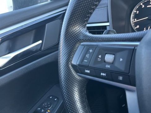 Used 2024 Mitsubishi Outlander SE image 12