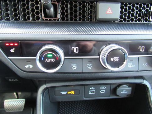 Used 2024 Honda CR-V EX image 16
