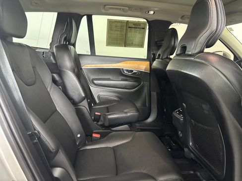 Used 2022 Volvo XC90 T6 Momentum w/ Advanced Package AWD/4WD image 24