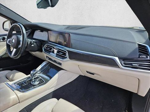 Used 2022 BMW X6 M50i w/ Executive Package image 22