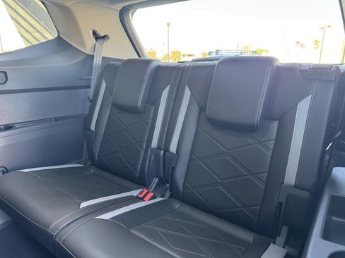 Used 2024 Volkswagen Atlas Peak Edition SE image 37