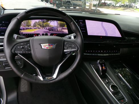 Used 2023 Cadillac Escalade V AWD/4WD image 37