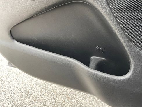 Used 2016 Jeep Grand Cherokee Limited image 34