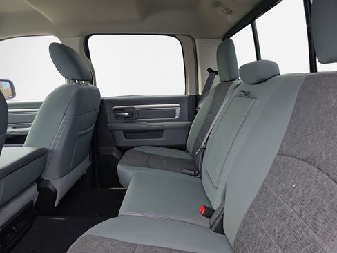 Used 2019 RAM 1500 Big Horn image 22