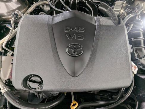 Used 2023 Toyota Camry XSE w/ Navigation Package FWD image 10