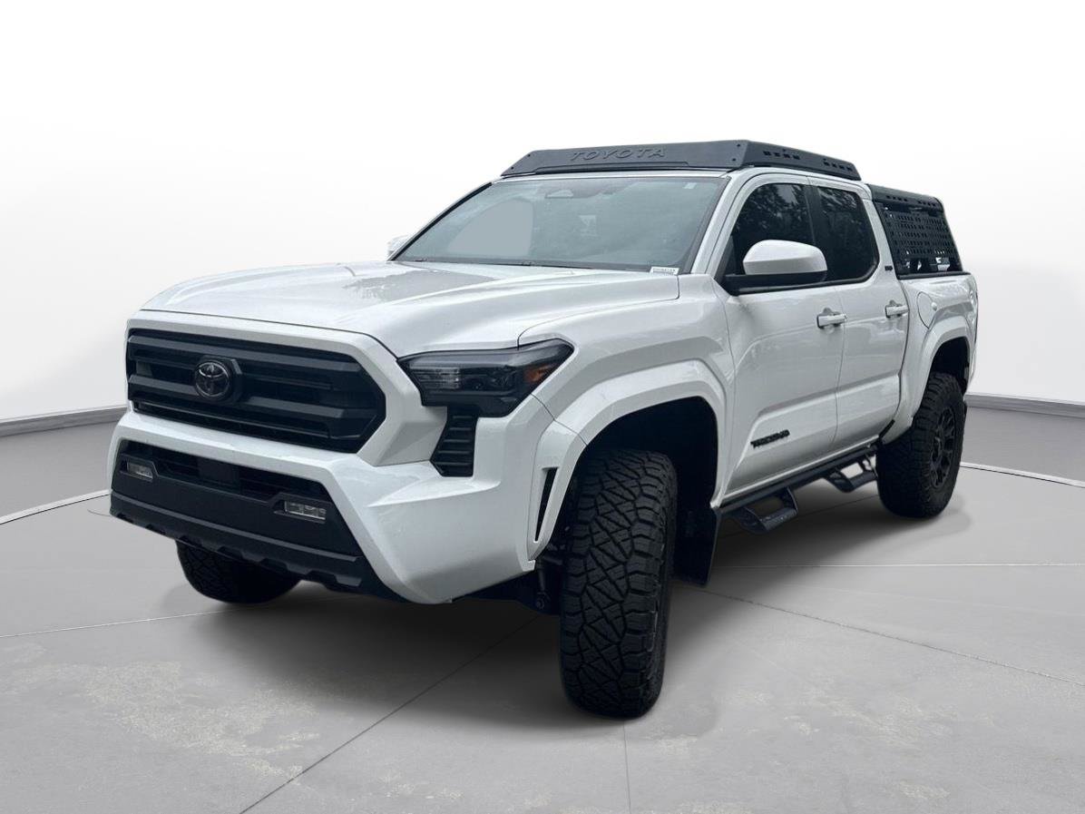 Certified 2025 Toyota Tacoma SR5 AWD/4WD image 13