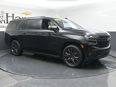 Used 2024 Chevrolet Suburban RST w/ Sport Performance Package AWD/4WD image 6