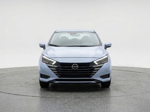Used 2025 Nissan Versa SV FWD image 2