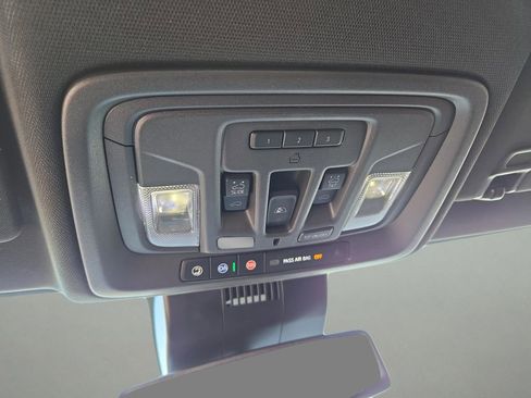 Used 2023 GMC Sierra 1500 AT4 w/ AT4 Preferred Package AWD/4WD image 13