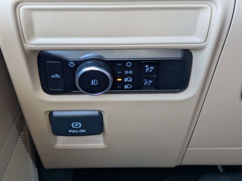 Used 2023 Ford F150 XLT AWD/4WD image 23