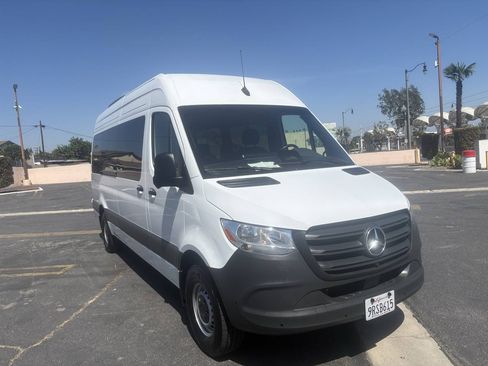 Used 2025 Mercedes-Benz Sprinter 2500 image 51