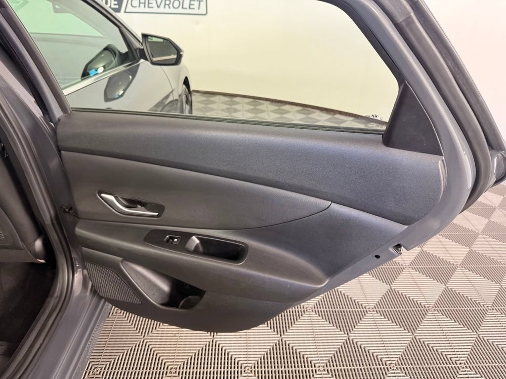 Used 2024 Hyundai Elantra Limited FWD image 20