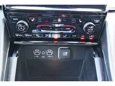 Used 2023 Jeep Grand Cherokee L Limited w/ Black Appearance Package AWD/4WD image 27