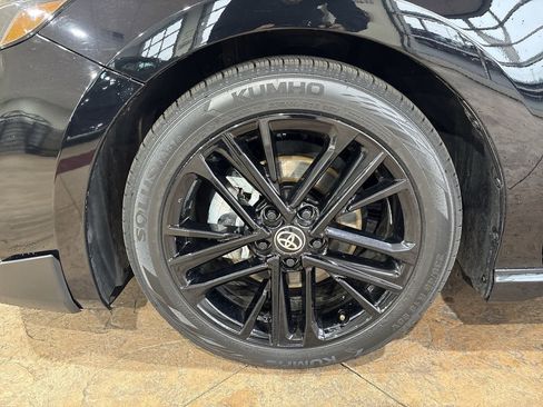 Used 2025 Toyota Camry LE image 10