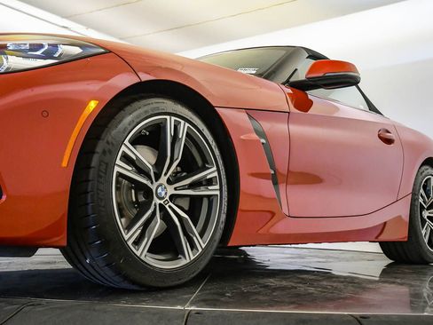 Certified 2023 BMW Z4 sDrive30i w/ Premium Package RWD image 9