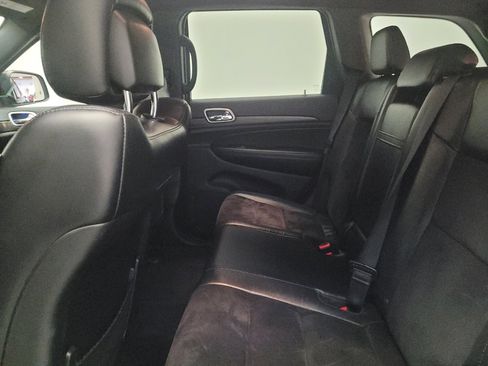 Used 2018 Jeep Grand Cherokee Altitude RWD image 18