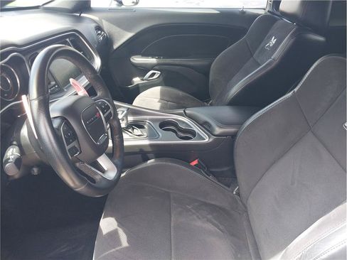 Used 2016 Dodge Challenger R/T Scat Pack w/ Leather Interior Group RWD image 12