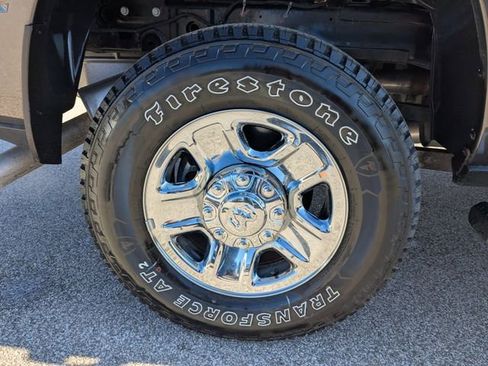 Used 2024 RAM 2500 Tradesman w/ Chrome Appearance Group image 12