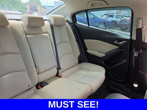 Used 2018 MAZDA MAZDA3 Sport w/ Preferred Equipment Package FWD image 13