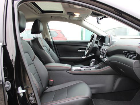 Certified 2024 Nissan Sentra SR w/ SR Premium Package image 14