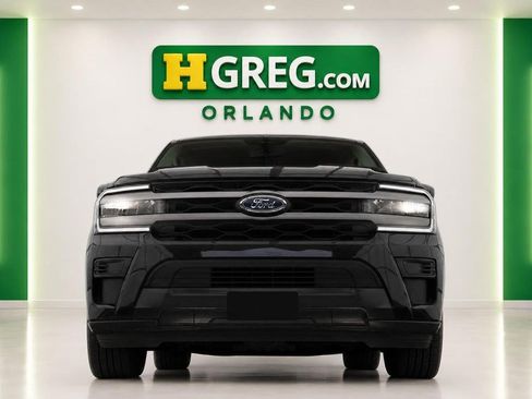 Used 2024 Ford Expedition XLT RWD image 7