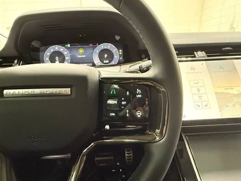 Used 2024 Land Rover Range Rover Evoque Dynamic SE image 29