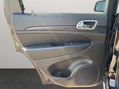 Used 2020 Jeep Grand Cherokee Altitude RWD image 37