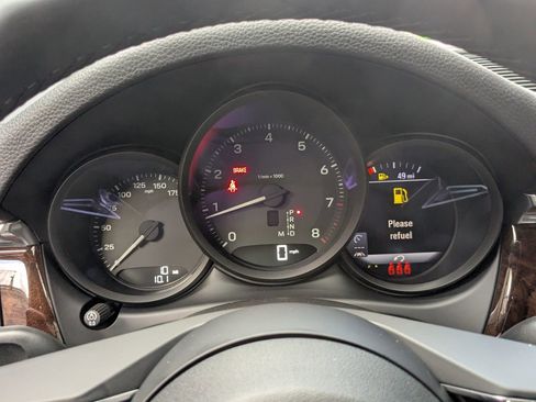 New 2026 Porsche Macan image 16