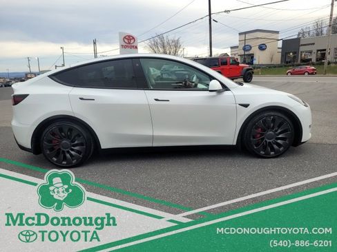 Used 2022 Tesla Model Y Performance image 5