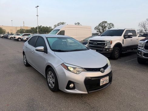 Used 2015 Toyota Corolla S FWD image 2