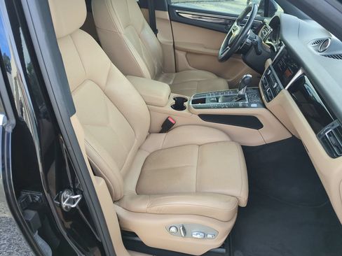 Used 2020 Porsche Macan S AWD/4WD image 37