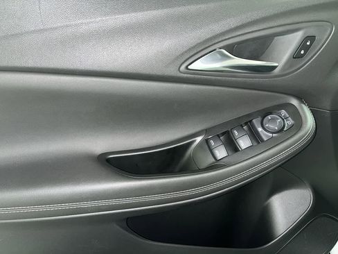 Used 2024 Buick Encore GX Sport Touring image 13