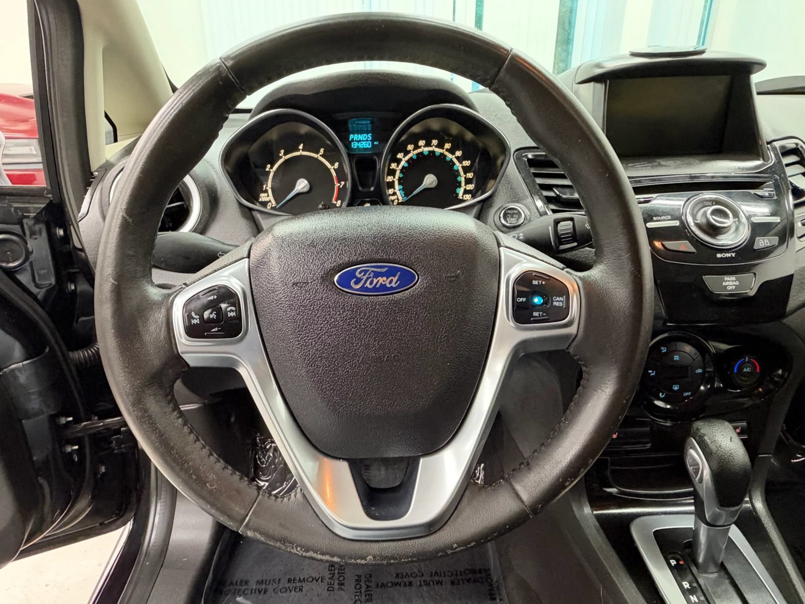 Used 2014 Ford Fiesta Titanium FWD image 28