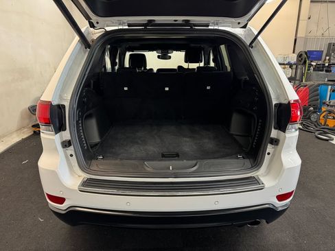Used 2022 Jeep Grand Cherokee Limited AWD/4WD image 6