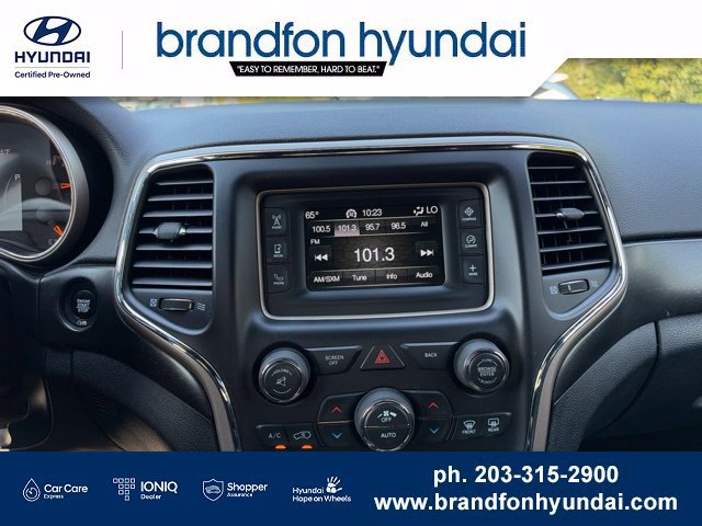 Used 2017 Jeep Grand Cherokee Laredo w/ Quick Order Package 23E AWD/4WD image 19