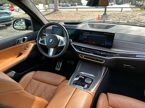 Used 2023 BMW X7 xDrive40i w/ M Sport Package image 37