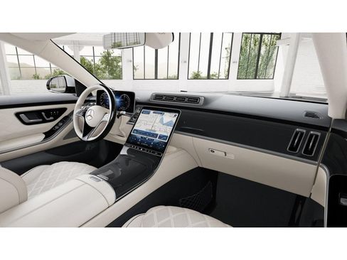 Used 2025 Mercedes-Benz S 580e 4MATIC Sedan image 6
