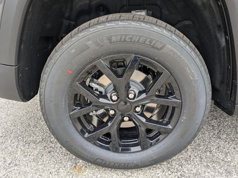 New 2026 Jeep Grand Cherokee Altitude AWD/4WD image 11