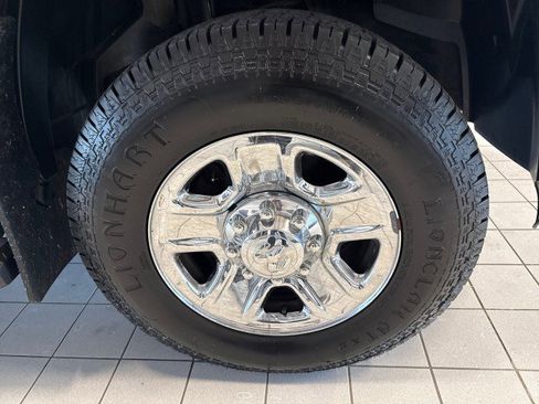 Used 2016 RAM 3500 Tradesman w/ Chrome Appearance Group image 9