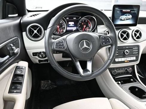 Used 2018 Mercedes-Benz CLA 250 image 18