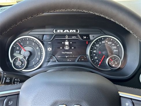 New 2026 RAM 1500 4x4 Crew Cab image 21