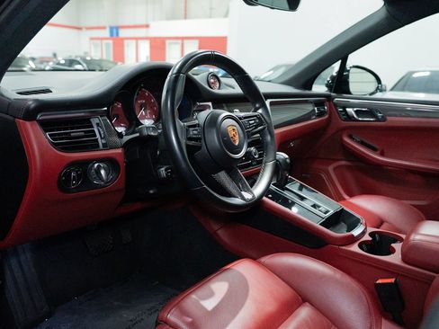 Used 2022 Porsche Macan GTS AWD/4WD image 20