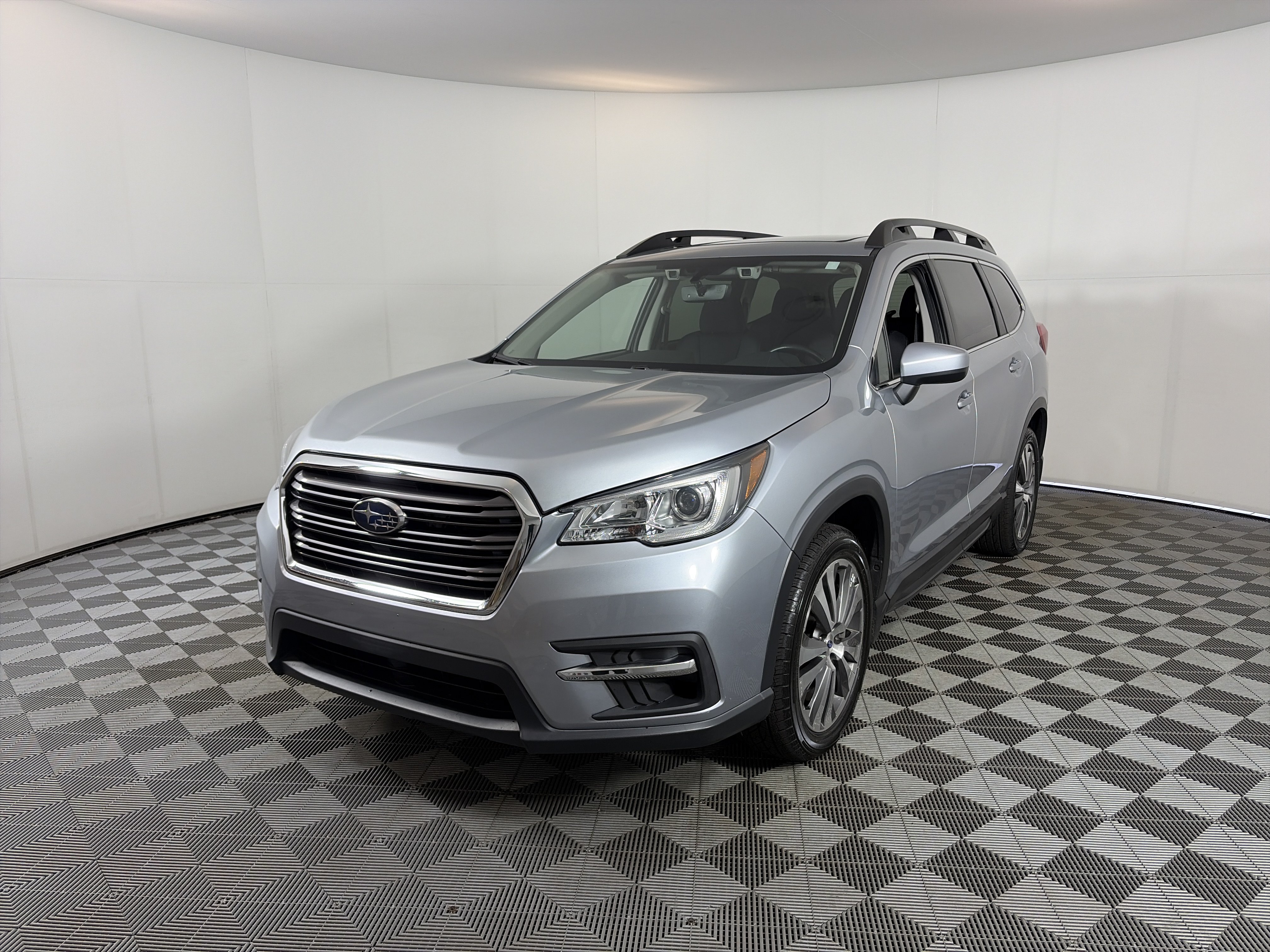 Used 2020 Subaru Ascent Premium w/ Sport Package AWD/4WD image 2