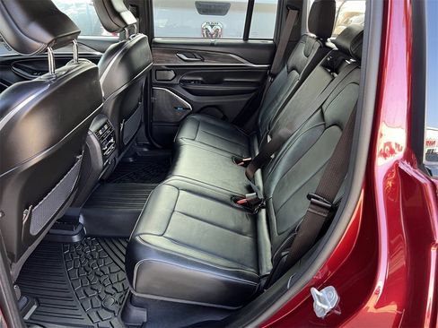 Used 2023 Jeep Grand Cherokee Overland w/ Luxury Tech Group IV image 27