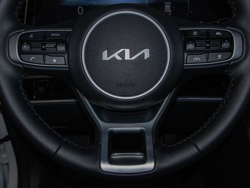 New 2025 Kia Sportage SX image 12