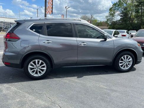 Used 2019 Nissan Rogue SV FWD image 9