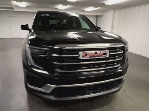 Certified 2025 GMC Acadia Elevation image 3